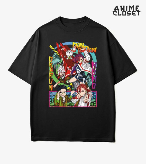 Dandadan Momo Ayase y Okarun